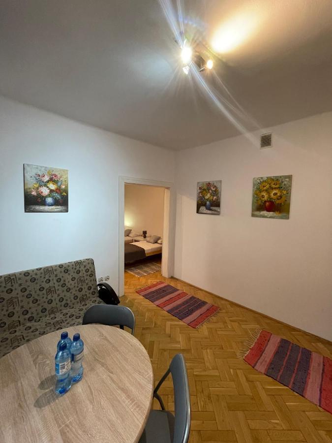 Apartamenty 650 Metrow Od Dworca Przemyśl Buitenkant foto